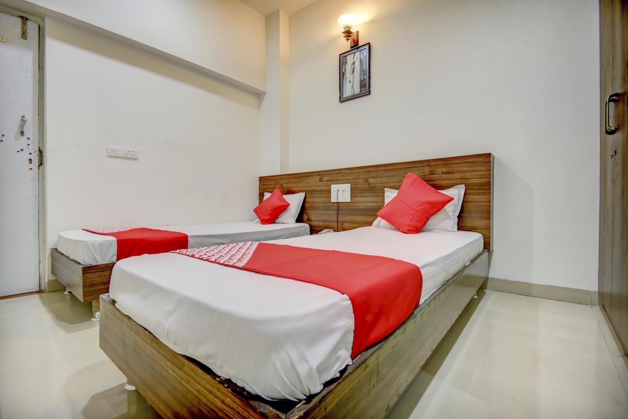 Hotel O Plus Corporate One Khapa  Exterior foto